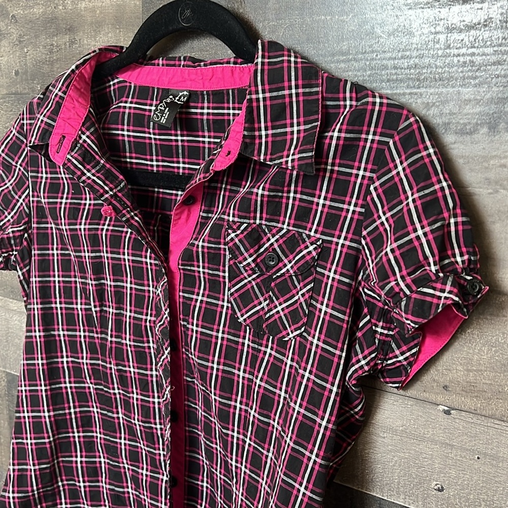 Fun Pink and Black Plaid Empire Button Down Short Sleeve Shirt - Picture 2 of 7